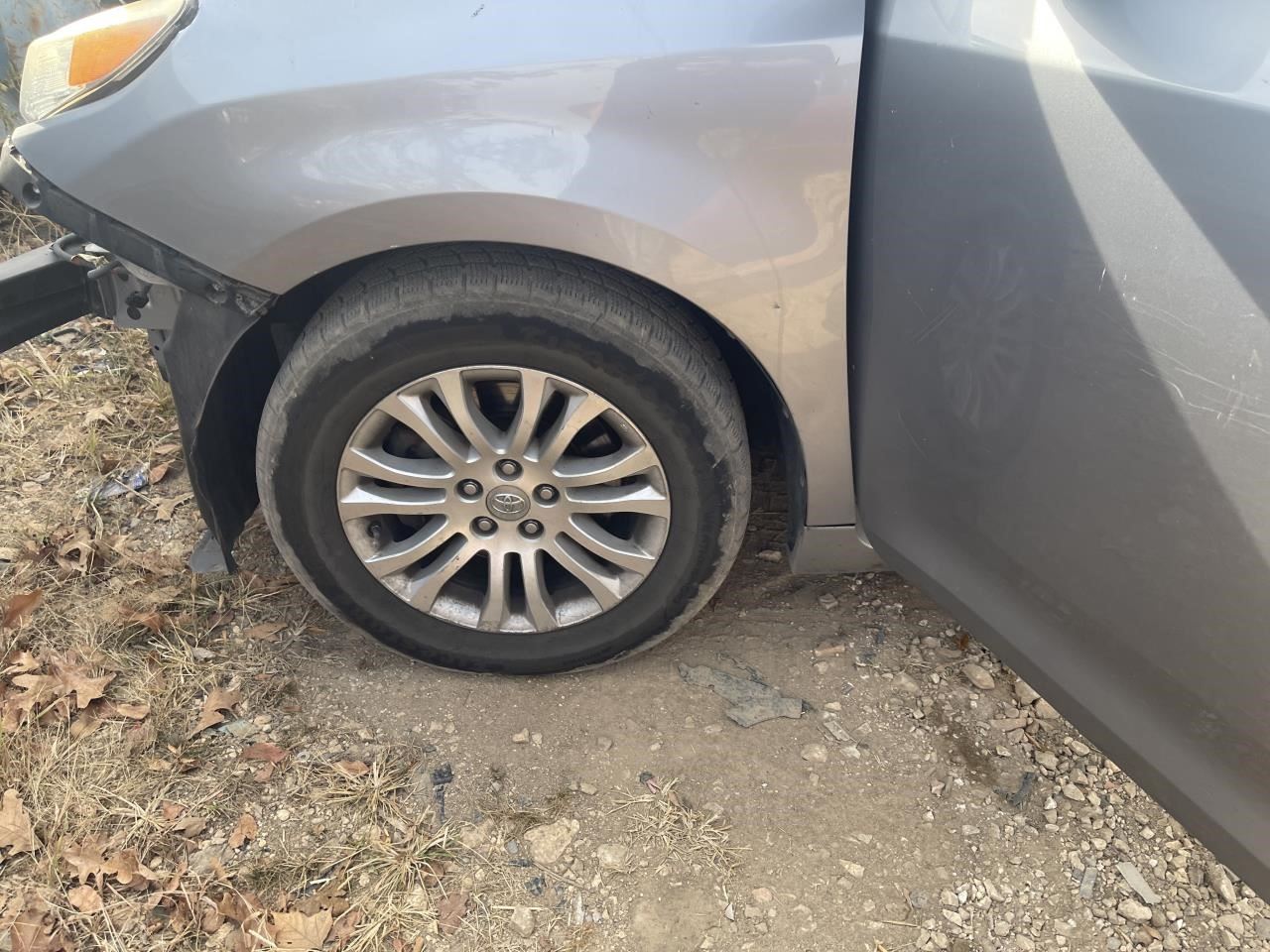 https://f005.backblazeb2.com/file/img-partshotlines-com/Inventory/EX864/Vehicle/8405_11.jpg