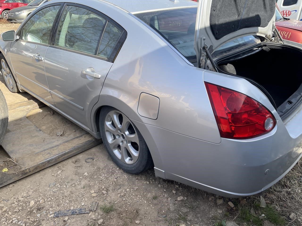 https://f005.backblazeb2.com/file/img-partshotlines-com/Inventory/EX864/Vehicle/8656_11.jpg