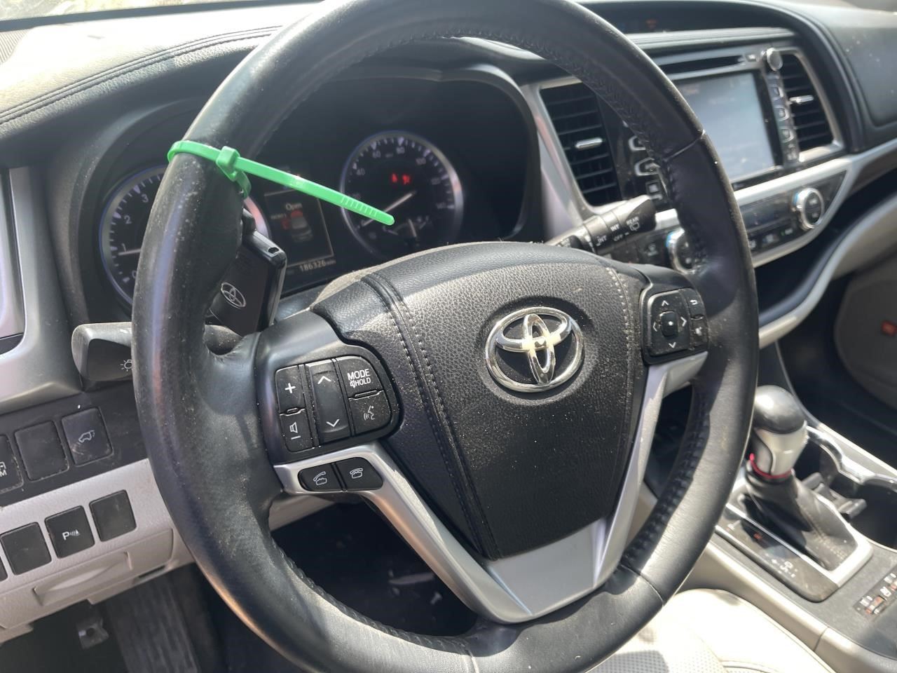 https://f005.backblazeb2.com/file/img-partshotlines-com/Inventory/EX864/Vehicle/8779_06.jpg