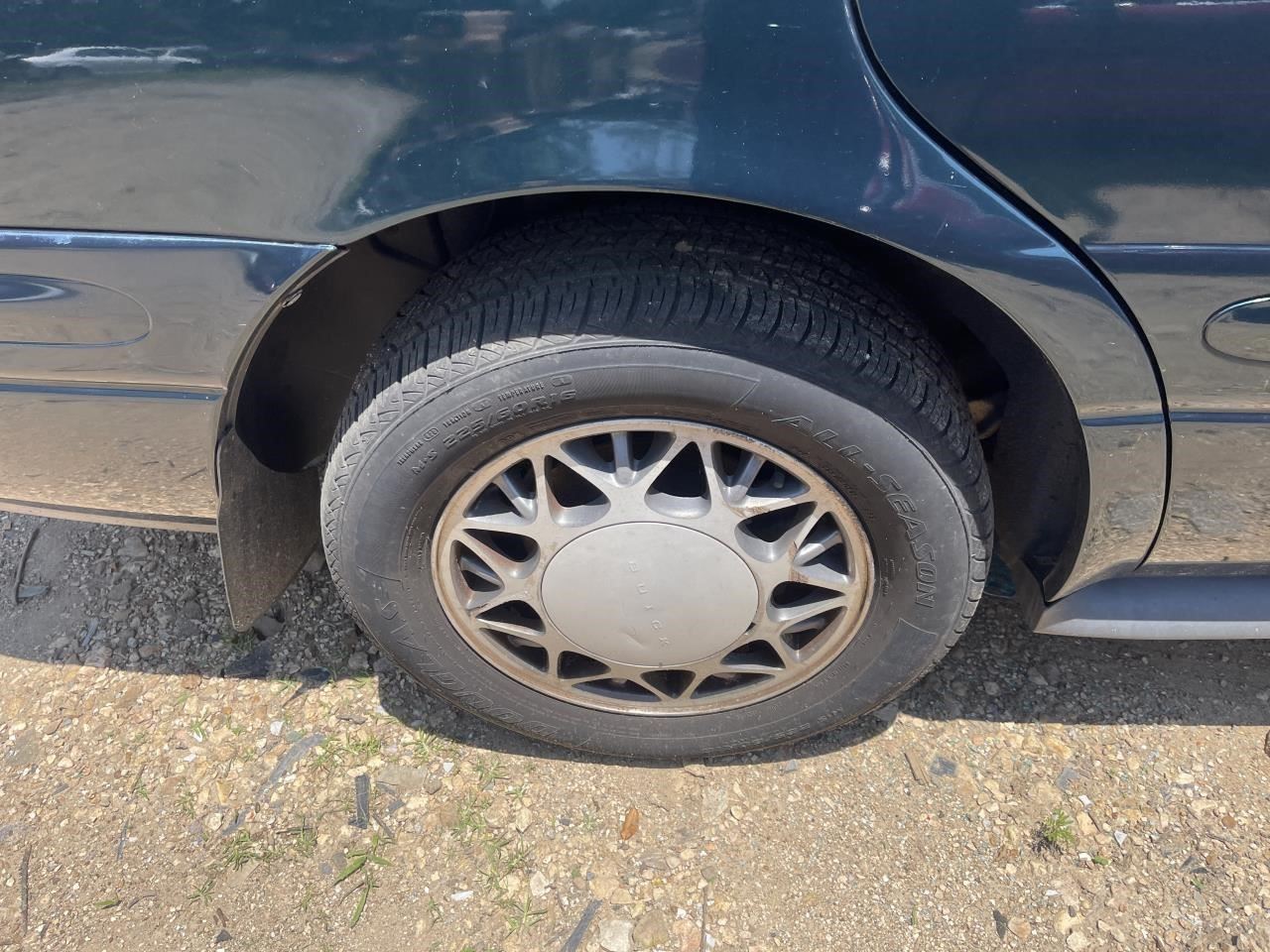 https://f005.backblazeb2.com/file/img-partshotlines-com/Inventory/EX864/Vehicle/8782_08.jpg