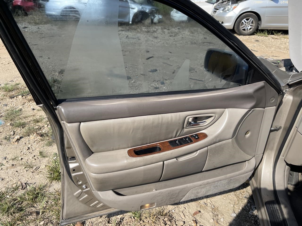 https://f005.backblazeb2.com/file/img-partshotlines-com/Inventory/EX864/Vehicle/8972_03.jpg