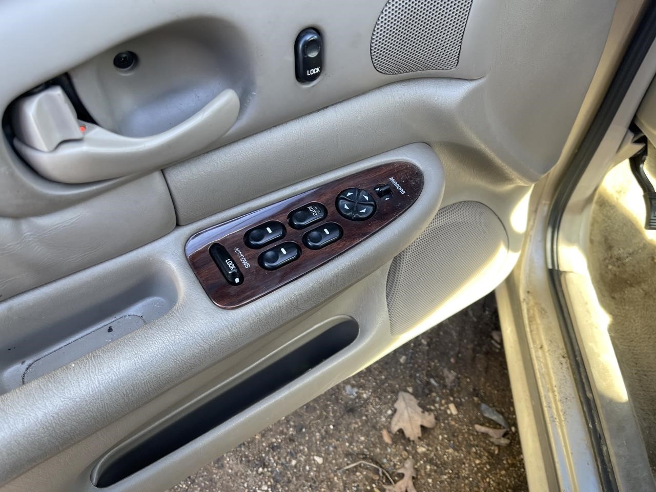 https://f005.backblazeb2.com/file/img-partshotlines-com/Inventory/EX864/Vehicle/9052_02.jpg