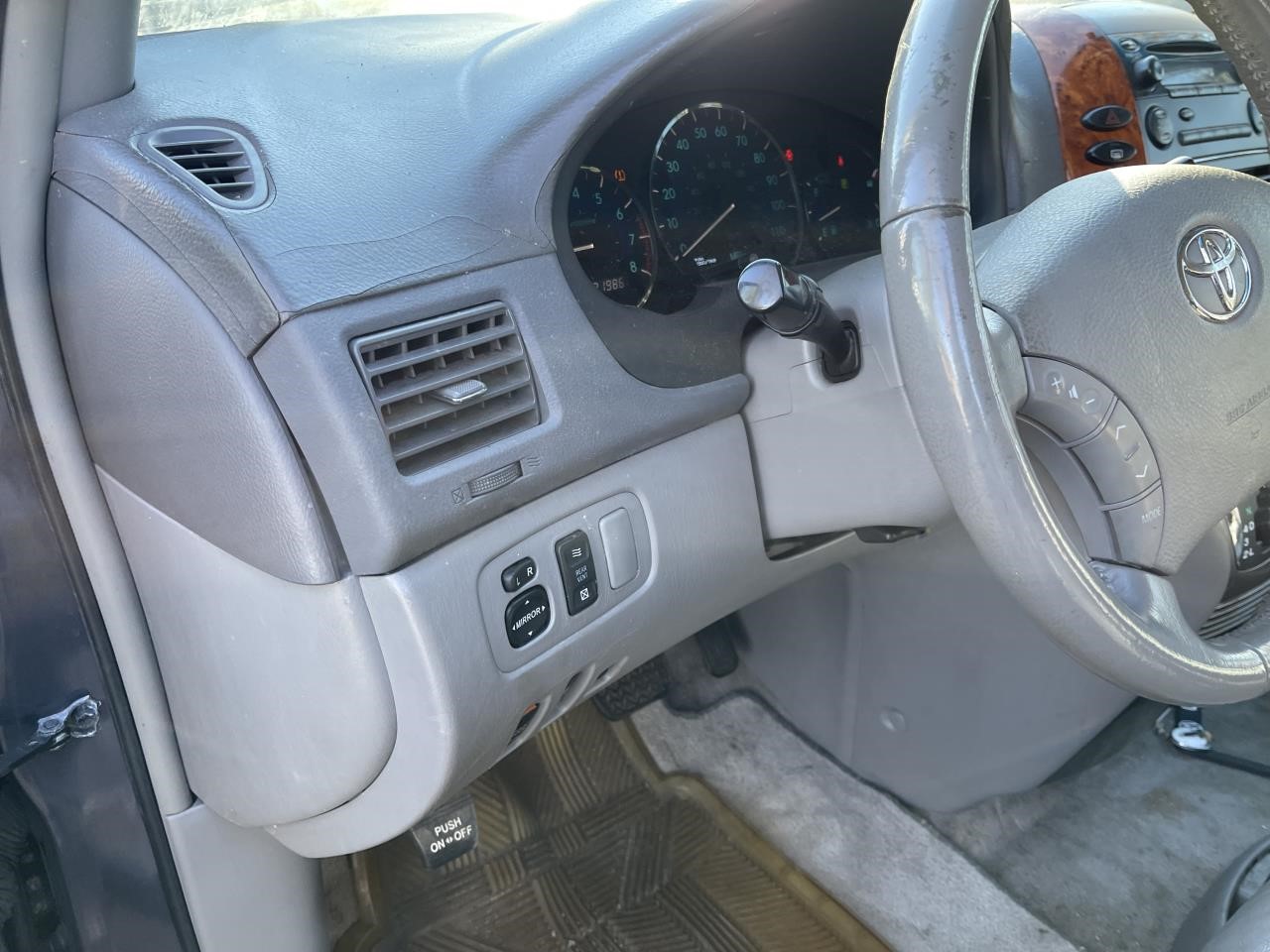 https://f005.backblazeb2.com/file/img-partshotlines-com/Inventory/EX864/Vehicle/9053_05.jpg