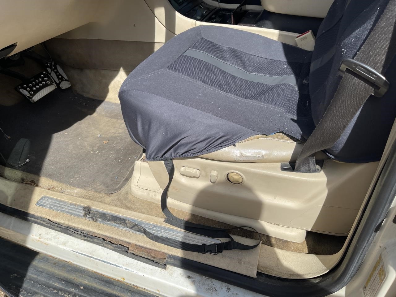 https://f005.backblazeb2.com/file/img-partshotlines-com/Inventory/EX864/Vehicle/9319_03.jpg
