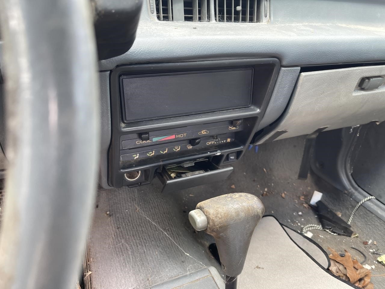 https://f005.backblazeb2.com/file/img-partshotlines-com/Inventory/EX864/Vehicle/9402_07.jpg