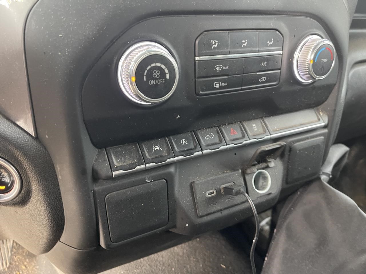https://f005.backblazeb2.com/file/img-partshotlines-com/Inventory/EX864/Vehicle/9410_09.jpg