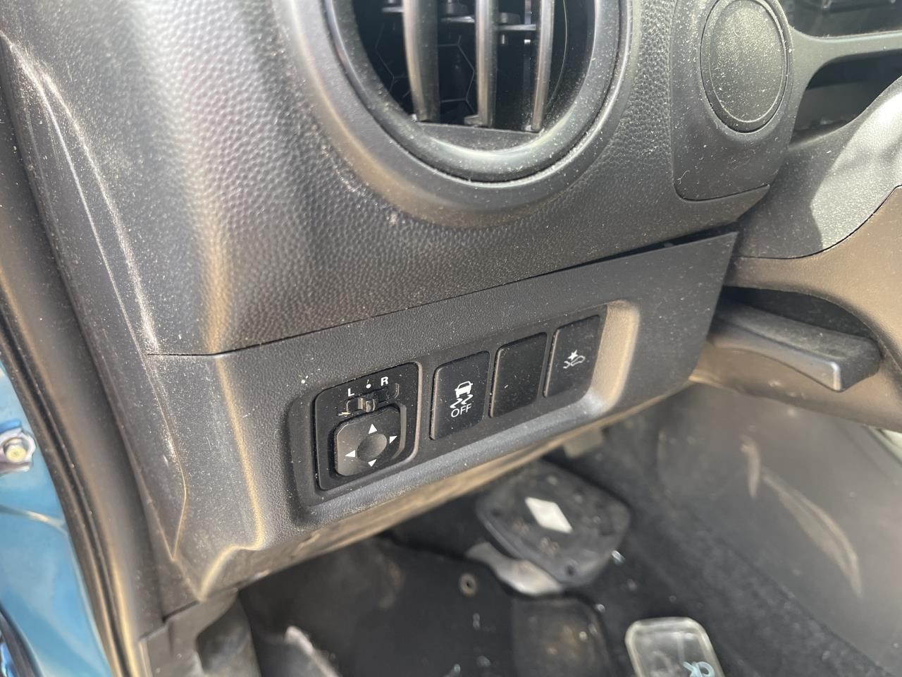 https://f005.backblazeb2.com/file/img-partshotlines-com/Inventory/EX864/Vehicle/9496_05.jpg