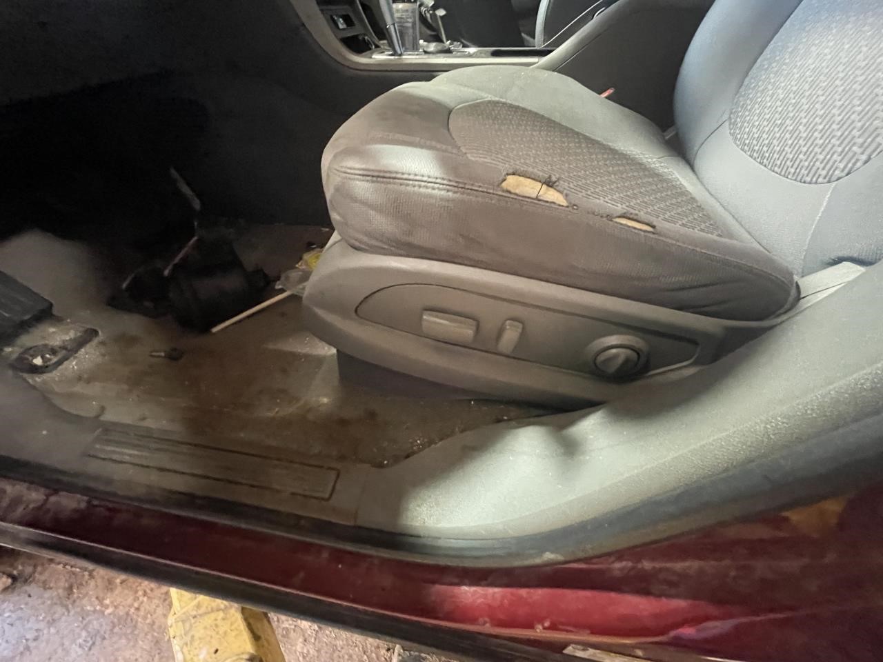 https://f005.backblazeb2.com/file/img-partshotlines-com/Inventory/EX864/Vehicle/9531_08.jpg