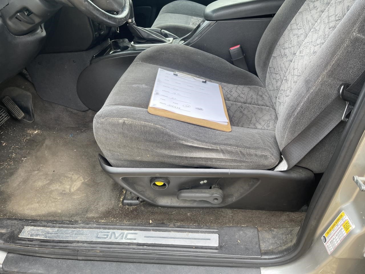 https://f005.backblazeb2.com/file/img-partshotlines-com/Inventory/EX864/Vehicle/9585_04.jpg