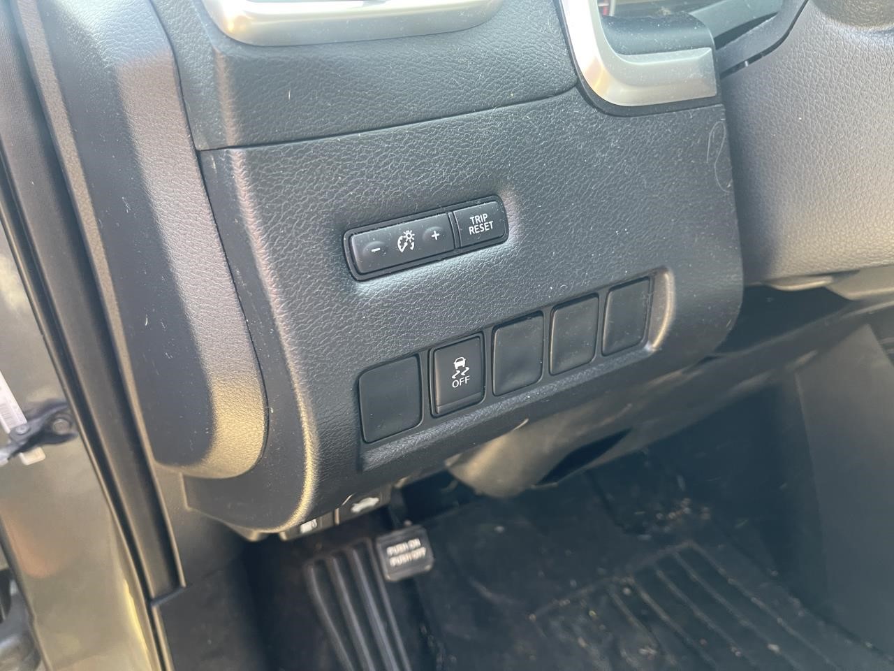 https://f005.backblazeb2.com/file/img-partshotlines-com/Inventory/EX864/Vehicle/9594_05.jpg