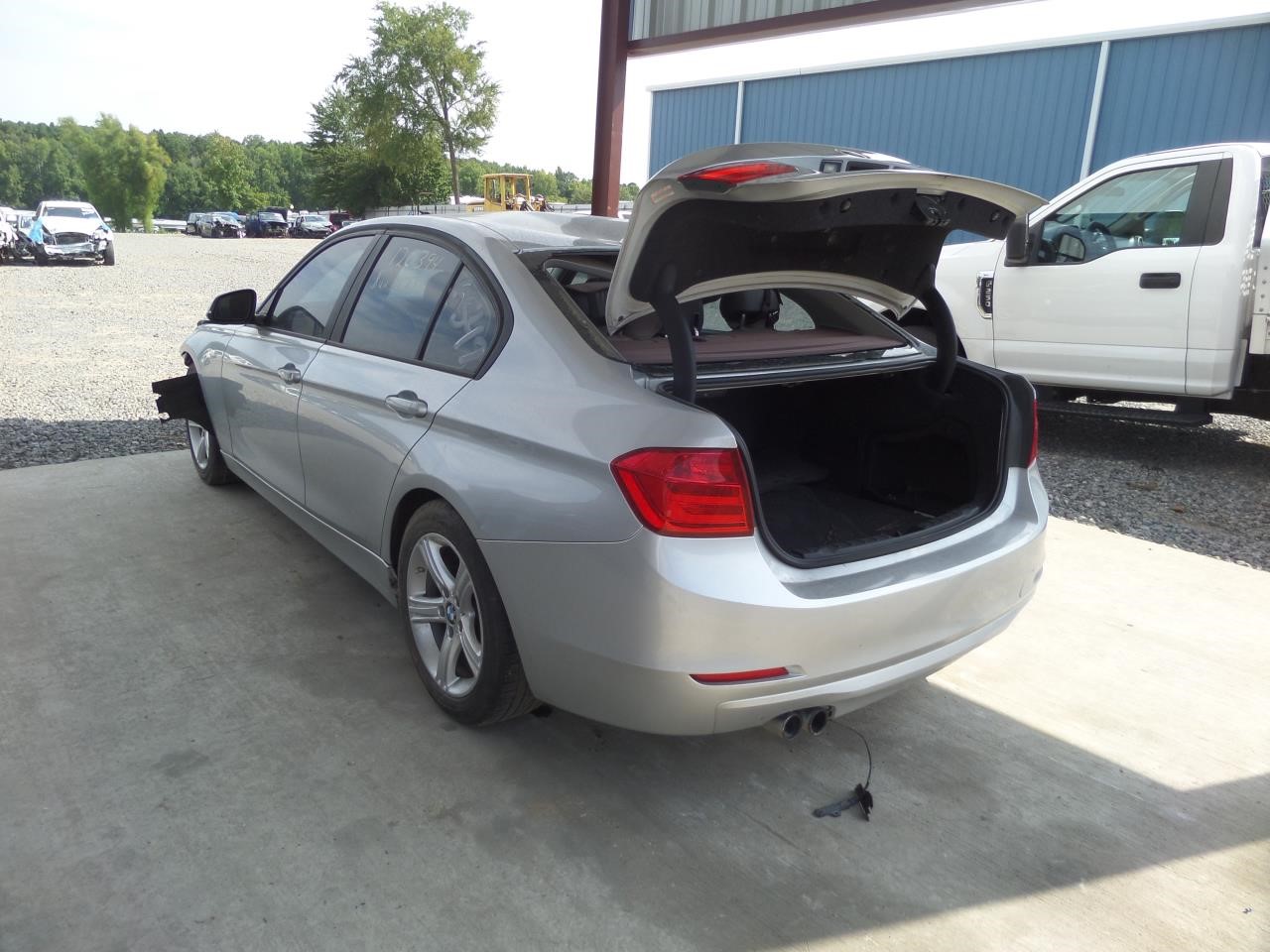 https://f005.backblazeb2.com/file/img-partshotlines-com/Inventory/EX865/Vehicle/15264_02.jpg