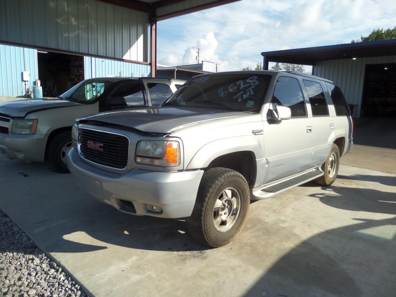 https://f005.backblazeb2.com/file/img-partshotlines-com/Inventory/EX865/Vehicle/15614_01.jpg