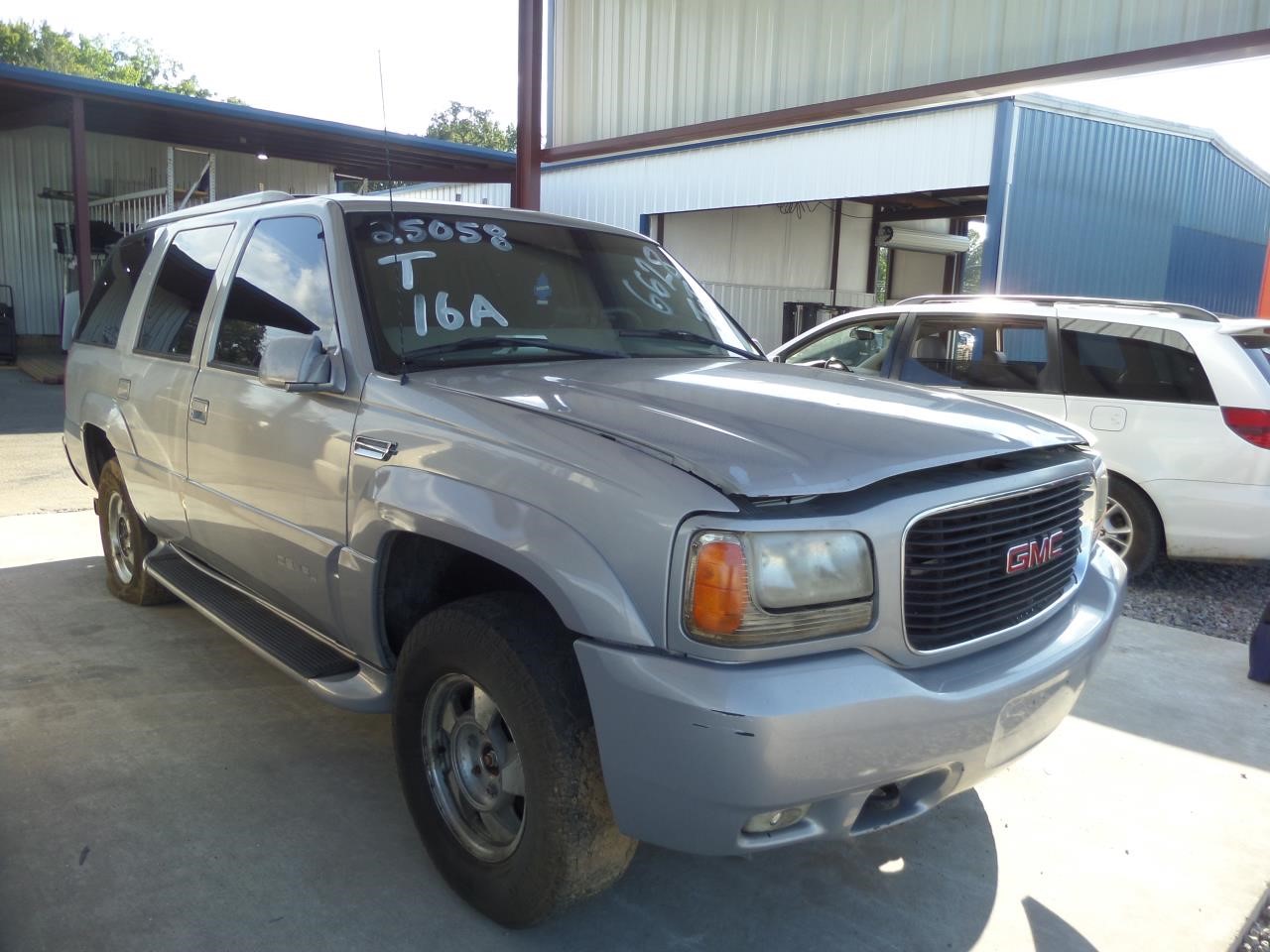 https://f005.backblazeb2.com/file/img-partshotlines-com/Inventory/EX865/Vehicle/15614_04.jpg
