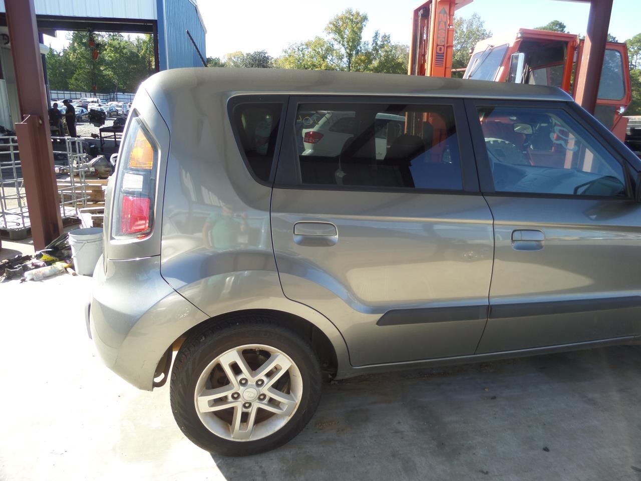 https://f005.backblazeb2.com/file/img-partshotlines-com/Inventory/EX865/Vehicle/15826_10.jpg