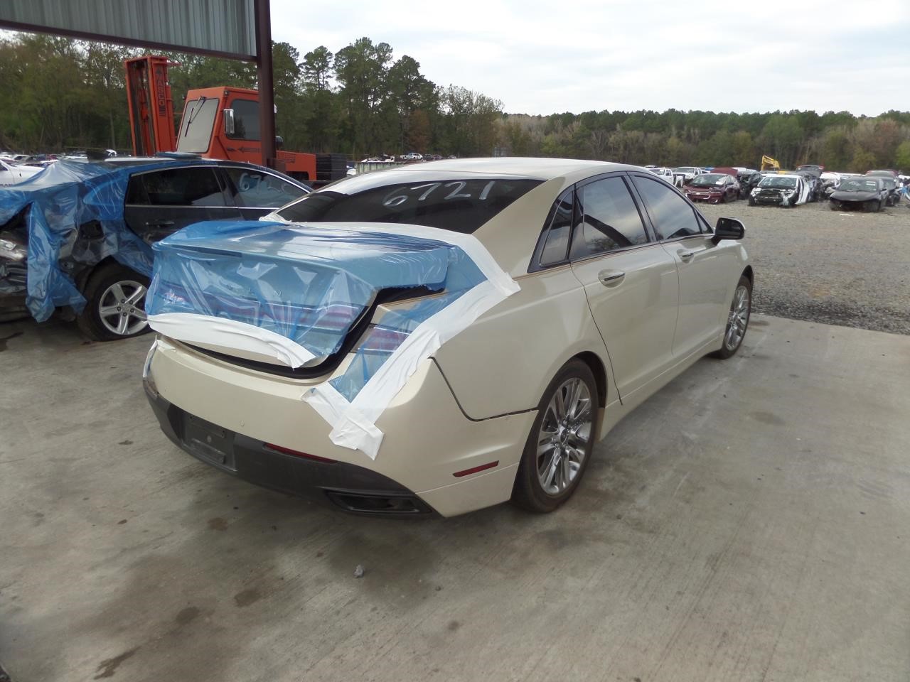 https://f005.backblazeb2.com/file/img-partshotlines-com/Inventory/EX865/Vehicle/15923_03.jpg