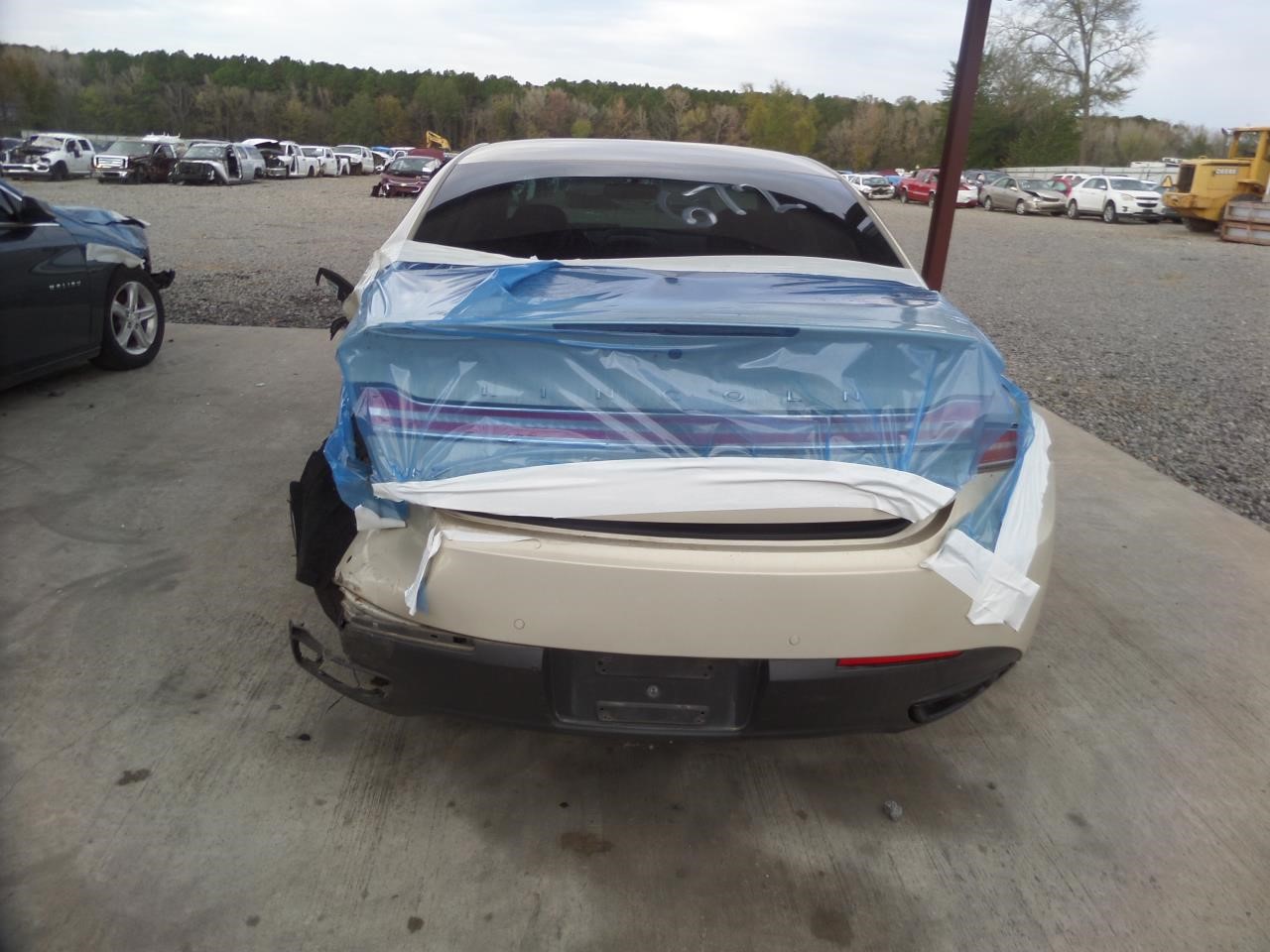 https://f005.backblazeb2.com/file/img-partshotlines-com/Inventory/EX865/Vehicle/15923_09.jpg