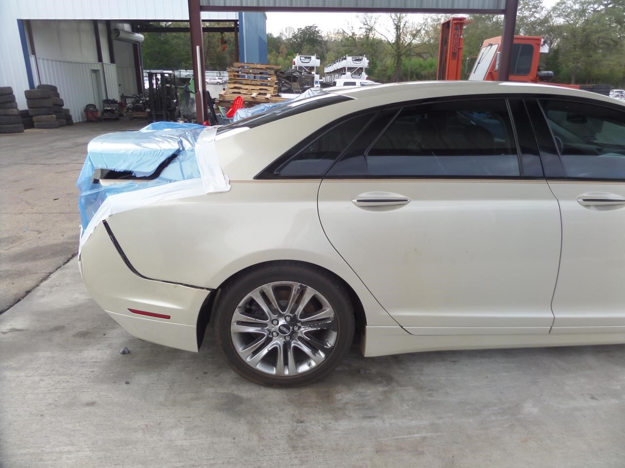https://f005.backblazeb2.com/file/img-partshotlines-com/Inventory/EX865/Vehicle/15923_10.jpg