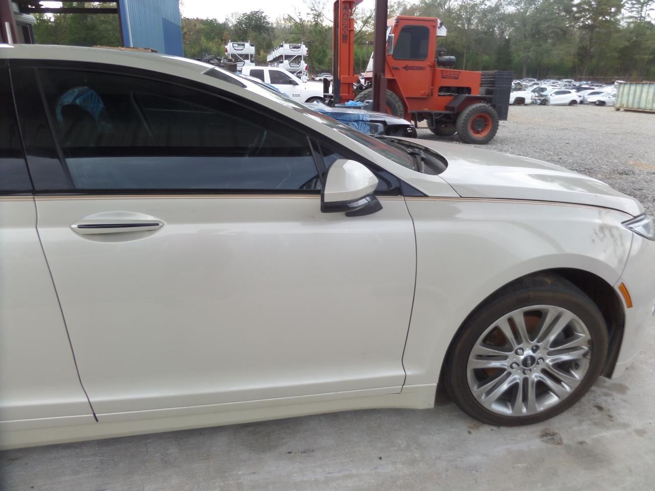 https://f005.backblazeb2.com/file/img-partshotlines-com/Inventory/EX865/Vehicle/15923_11.jpg