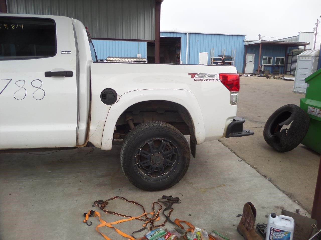 https://f005.backblazeb2.com/file/img-partshotlines-com/Inventory/EX865/Vehicle/16172_08.jpg