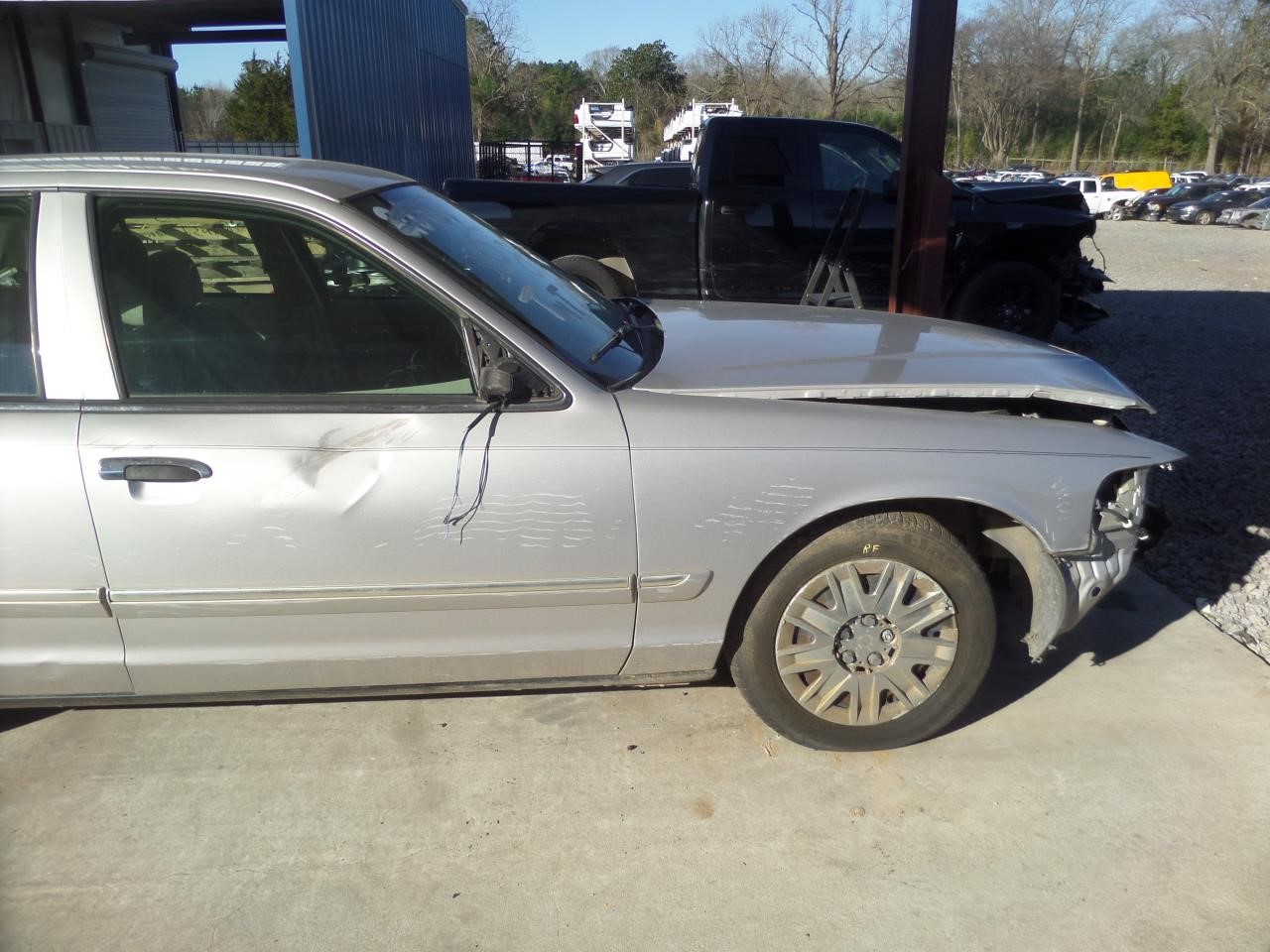 https://f005.backblazeb2.com/file/img-partshotlines-com/Inventory/EX865/Vehicle/16229_11.jpg