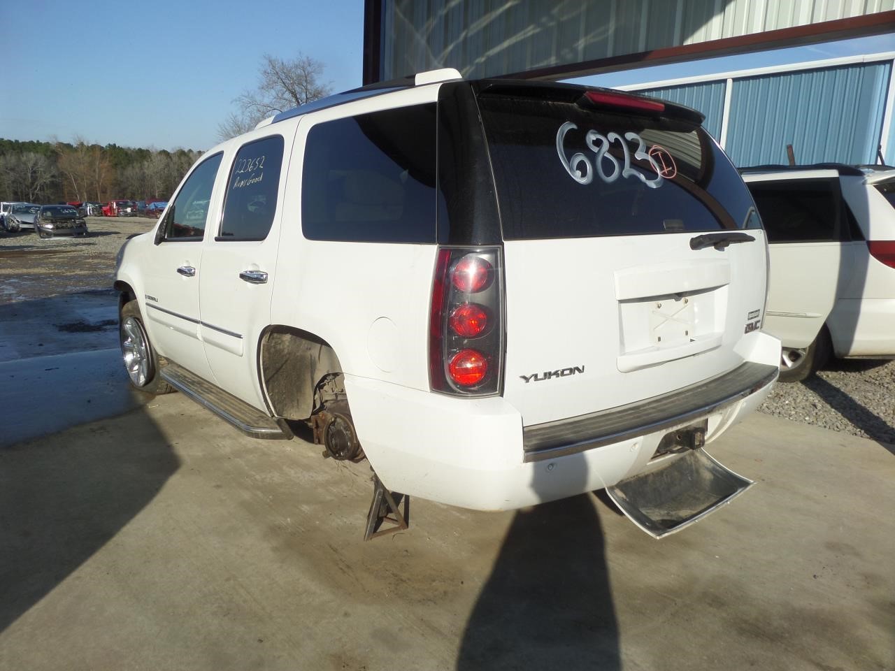 https://f005.backblazeb2.com/file/img-partshotlines-com/Inventory/EX865/Vehicle/16292_02.jpg