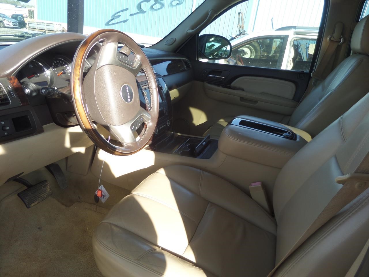 https://f005.backblazeb2.com/file/img-partshotlines-com/Inventory/EX865/Vehicle/16292_12.jpg
