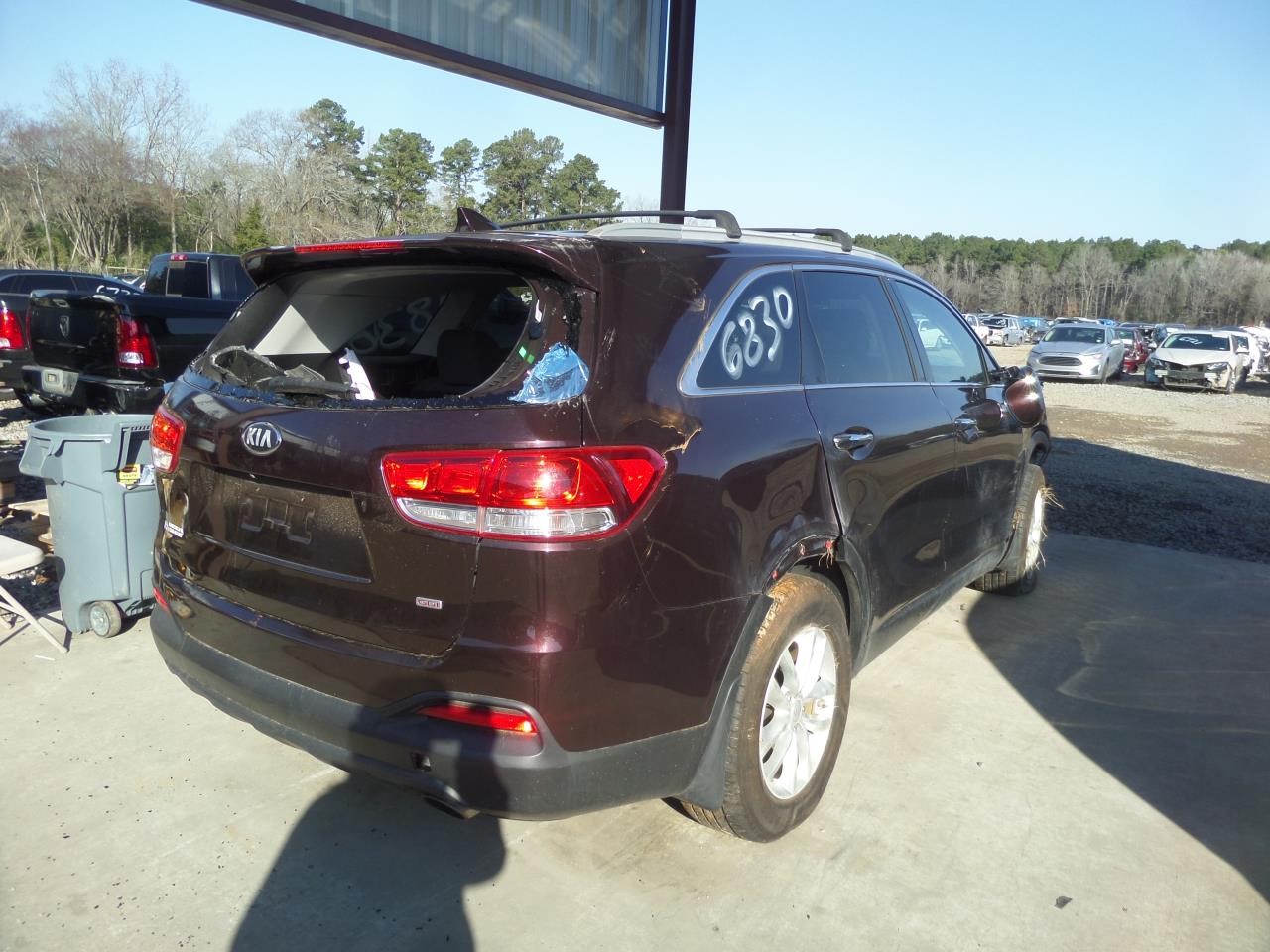 https://f005.backblazeb2.com/file/img-partshotlines-com/Inventory/EX865/Vehicle/16312_03.jpg
