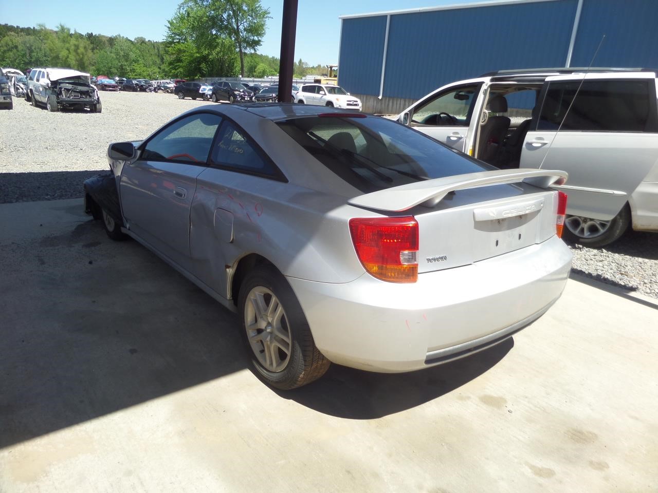 https://f005.backblazeb2.com/file/img-partshotlines-com/Inventory/EX865/Vehicle/16702_02.jpg