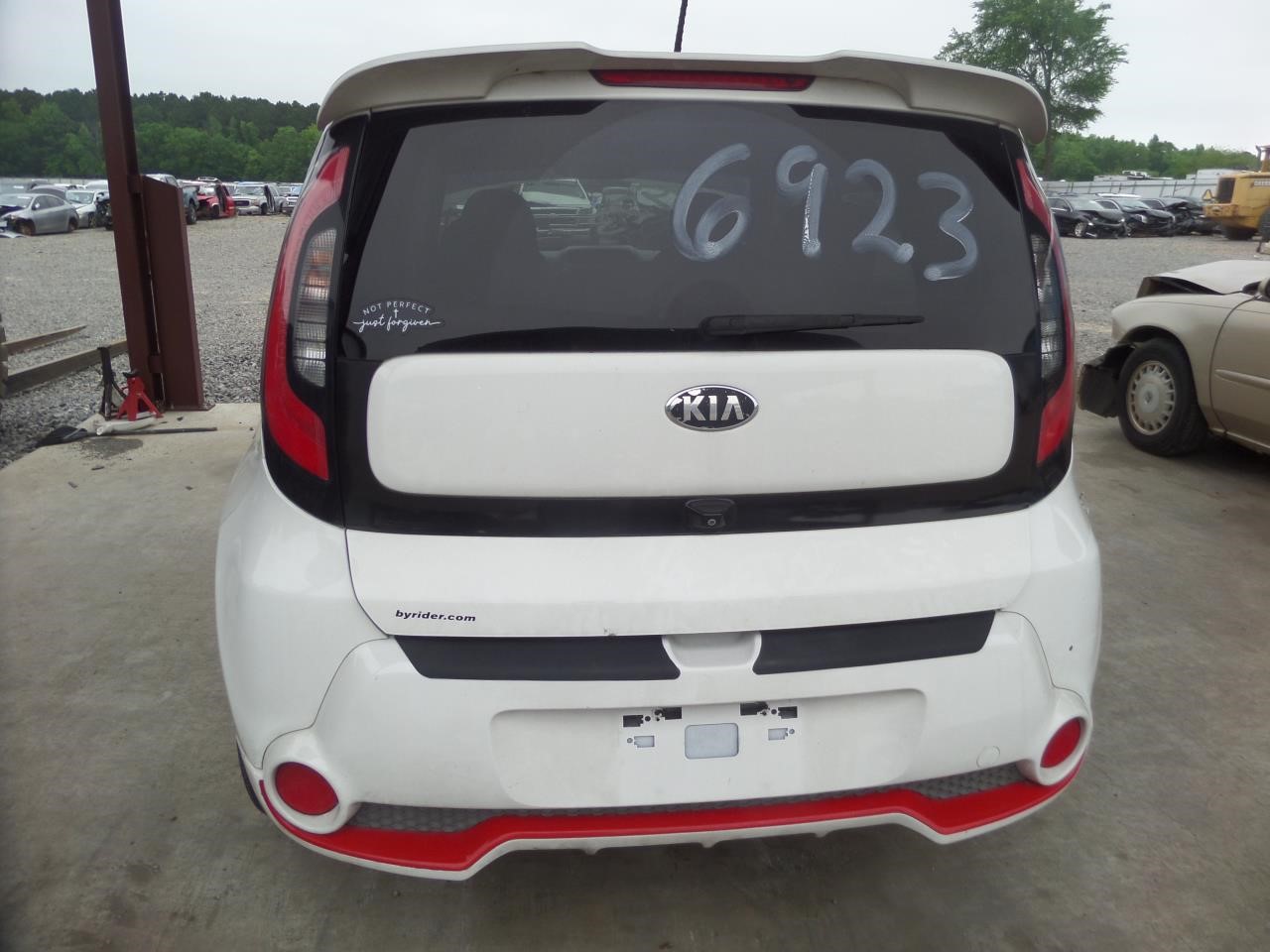 https://f005.backblazeb2.com/file/img-partshotlines-com/Inventory/EX865/Vehicle/16927_09.jpg