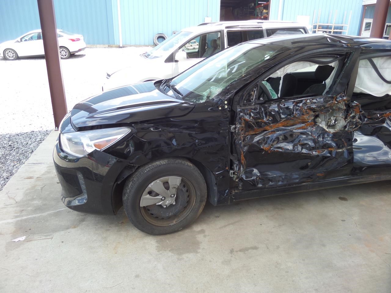 https://f005.backblazeb2.com/file/img-partshotlines-com/Inventory/EX865/Vehicle/17197_07.jpg