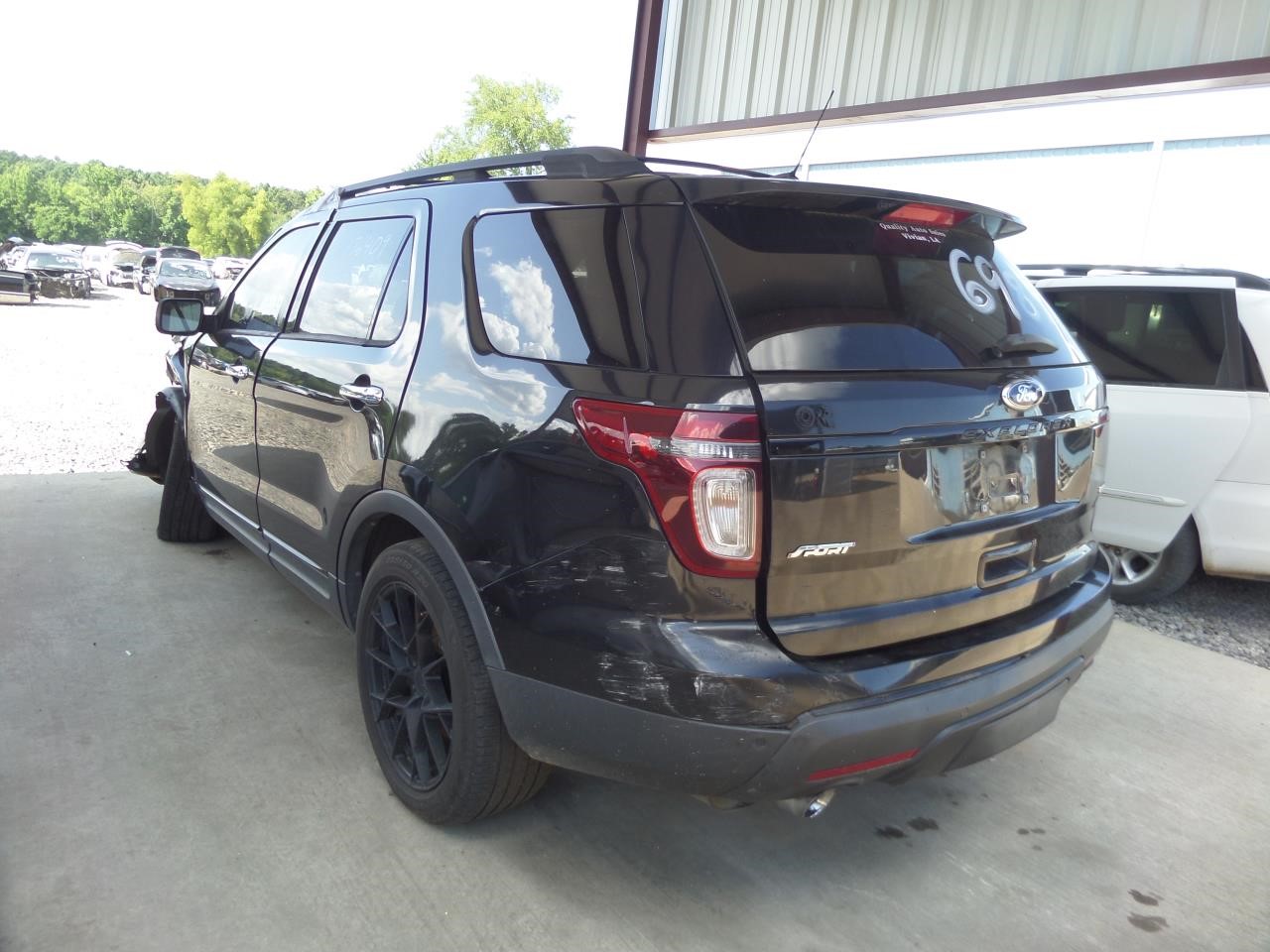 https://f005.backblazeb2.com/file/img-partshotlines-com/Inventory/EX865/Vehicle/17279_02.jpg