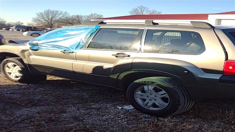 https://f005.backblazeb2.com/file/img-partshotlines-com/Inventory/EX869/Vehicle/3233_04.jpg