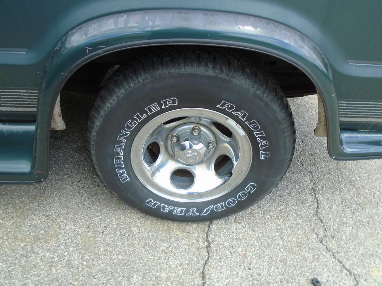 https://f005.backblazeb2.com/file/img-partshotlines-com/Inventory/EX871/Vehicle/3204_05.jpg