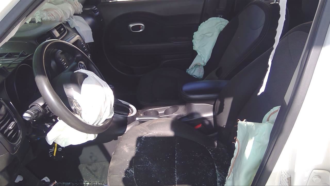 https://f005.backblazeb2.com/file/img-partshotlines-com/Inventory/EX878/Vehicle/8028059_12.jpg