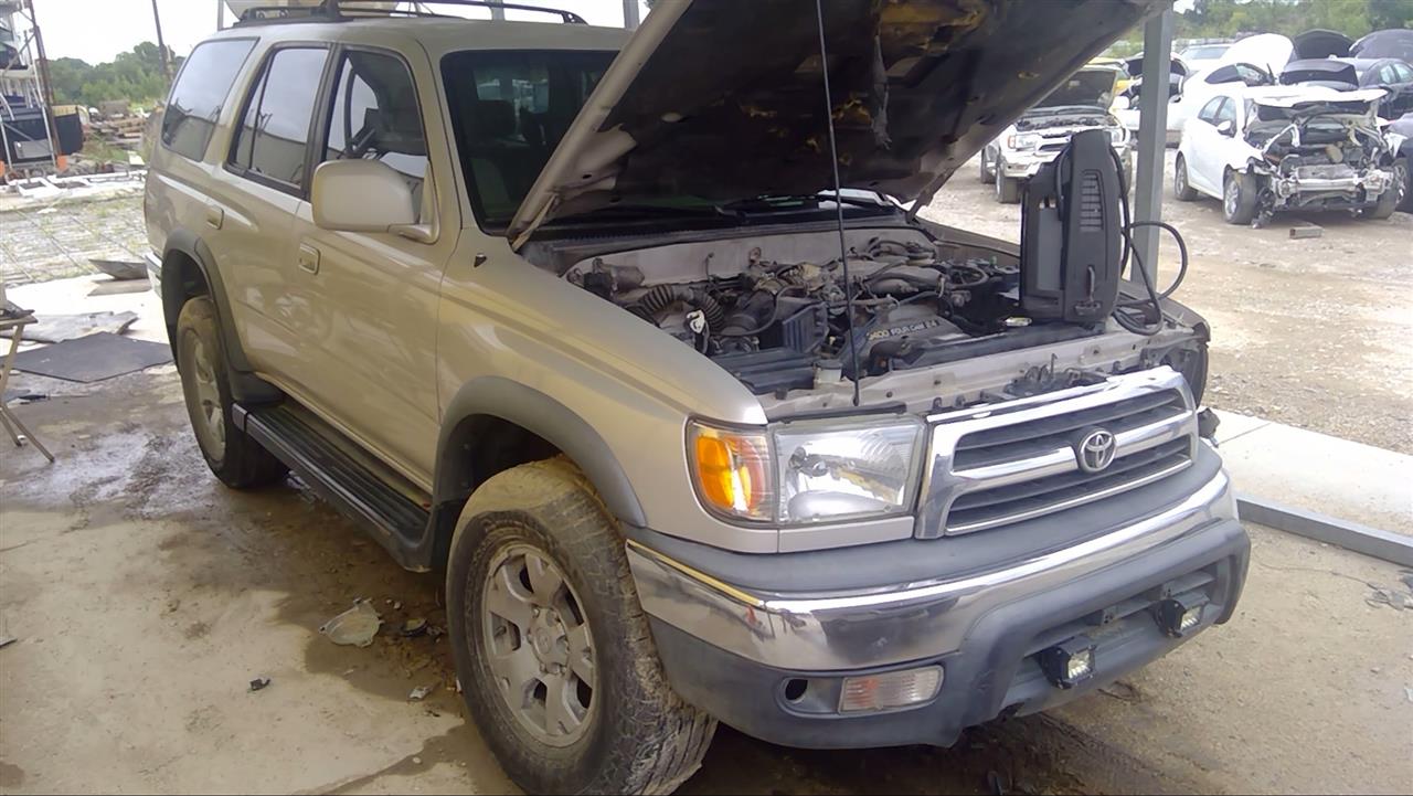 https://f005.backblazeb2.com/file/img-partshotlines-com/Inventory/EX878/Vehicle/8028061_02.jpg
