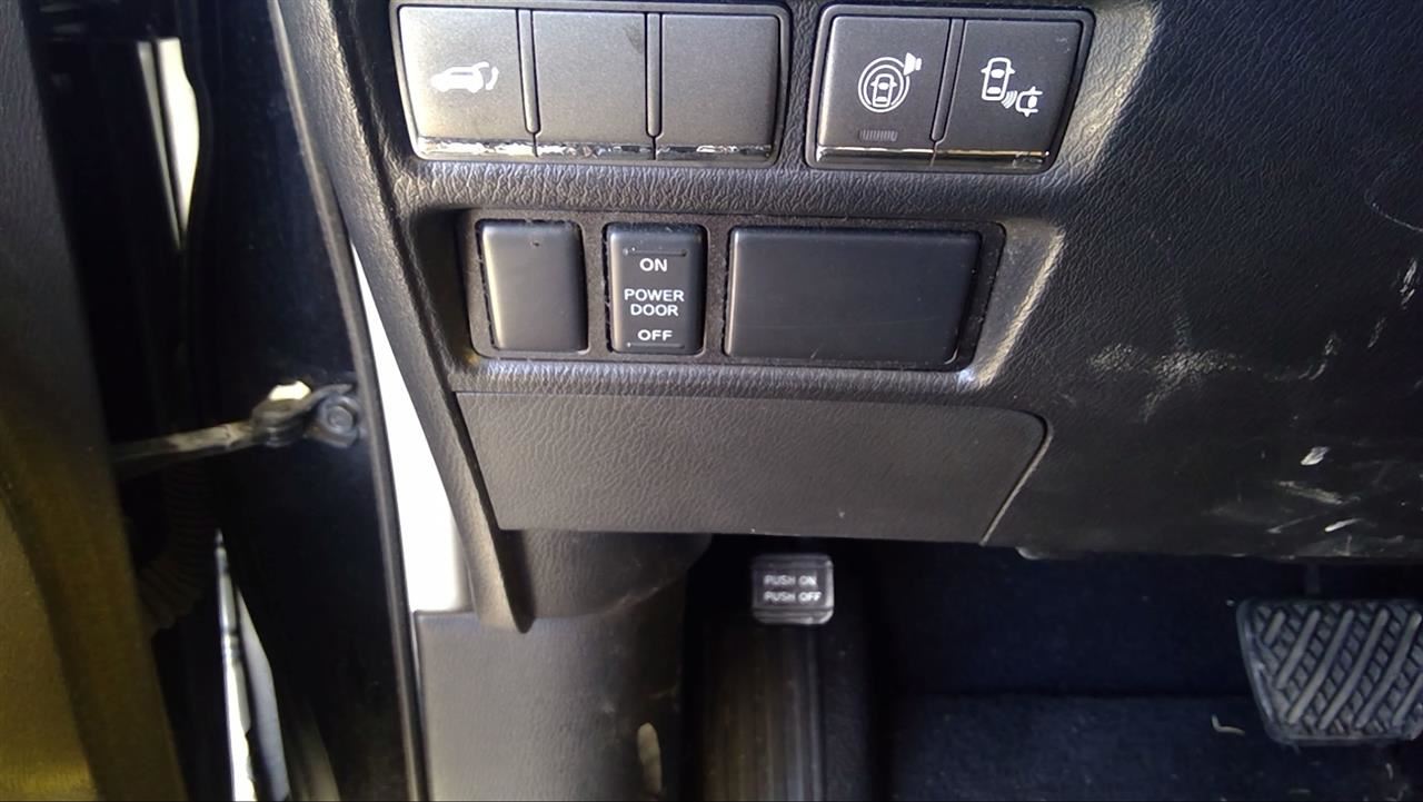 https://f005.backblazeb2.com/file/img-partshotlines-com/Inventory/EX878/Vehicle/8028530_09.jpg