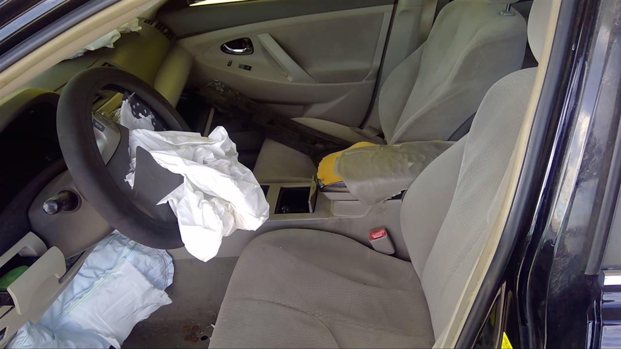 https://f005.backblazeb2.com/file/img-partshotlines-com/Inventory/EX878/Vehicle/8028840_09.jpg