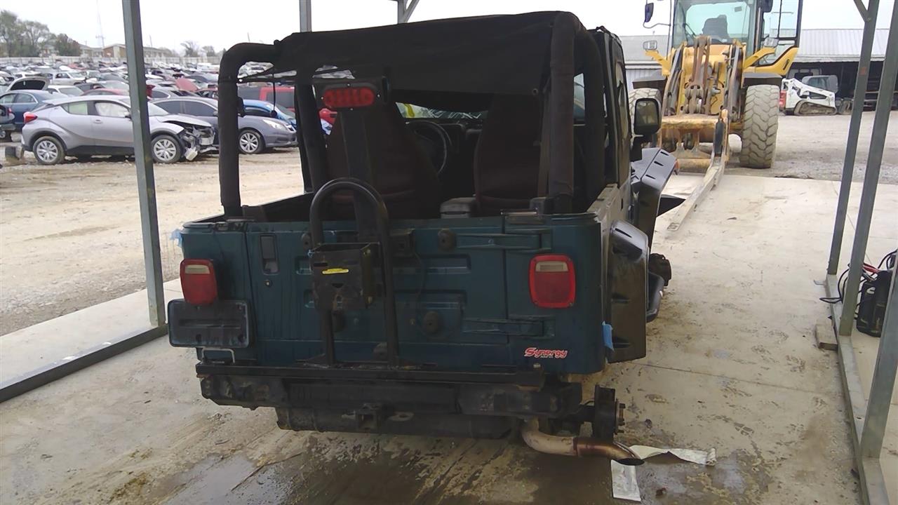 https://f005.backblazeb2.com/file/img-partshotlines-com/Inventory/EX878/Vehicle/8028937_03.jpg