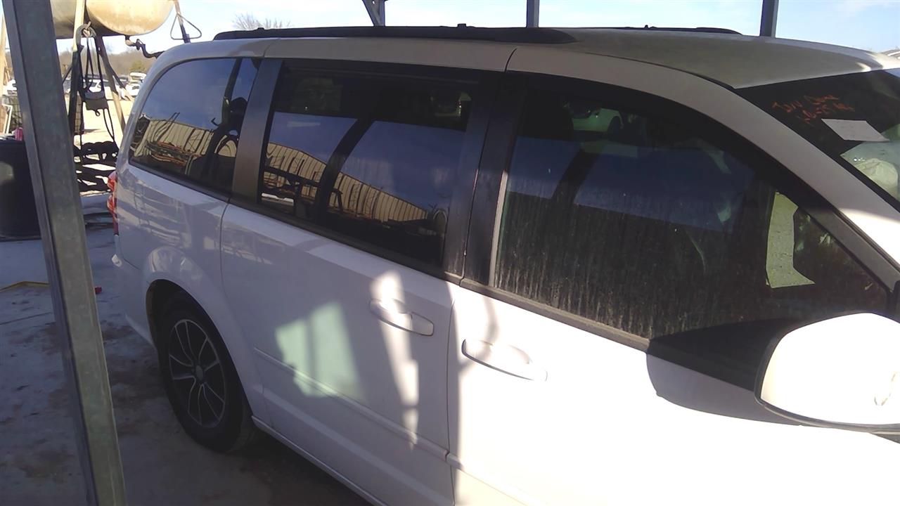 https://f005.backblazeb2.com/file/img-partshotlines-com/Inventory/EX878/Vehicle/8029426_03.jpg