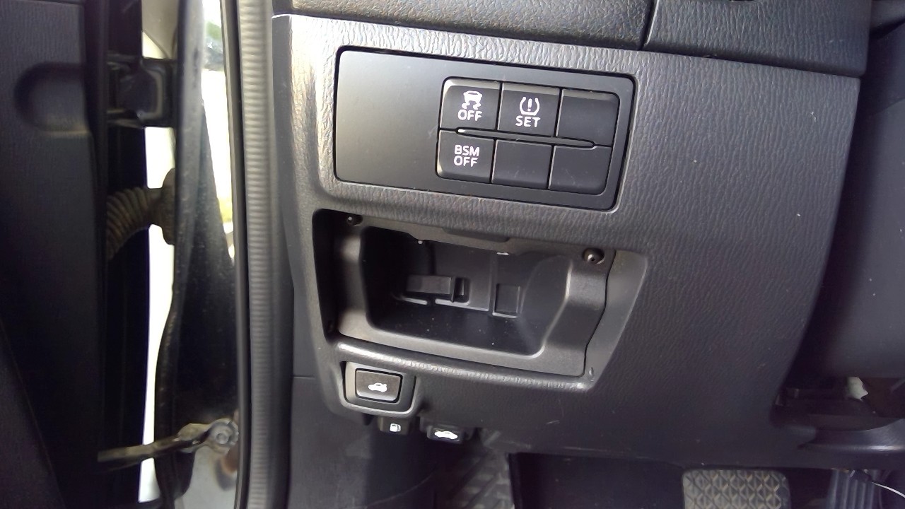 https://f005.backblazeb2.com/file/img-partshotlines-com/Inventory/EX878/Vehicle/8029846_12.jpg