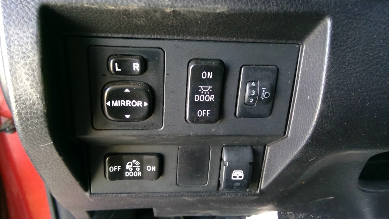 https://f005.backblazeb2.com/file/img-partshotlines-com/Inventory/EX878/Vehicle/8030004_11.jpg