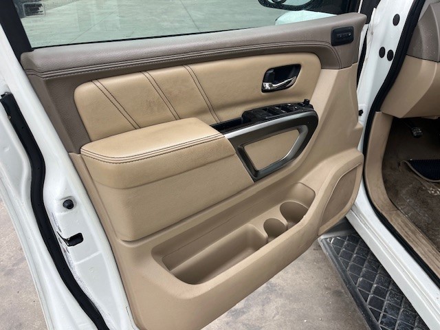 https://f005.backblazeb2.com/file/img-partshotlines-com/Inventory/EX881/Vehicle/11120_08.jpg