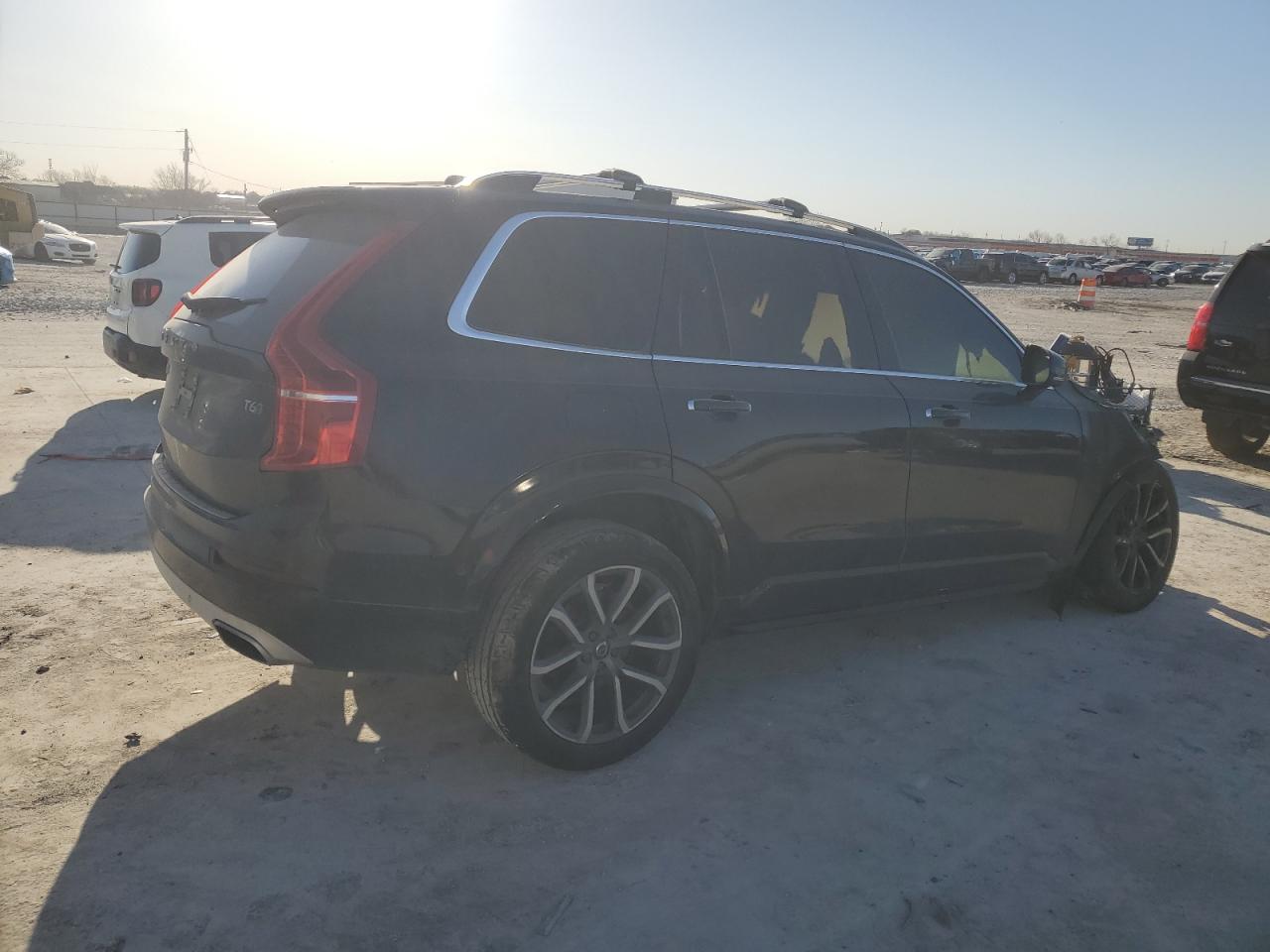 https://f005.backblazeb2.com/file/img-partshotlines-com/Inventory/EX881/Vehicle/11725_01.jpg