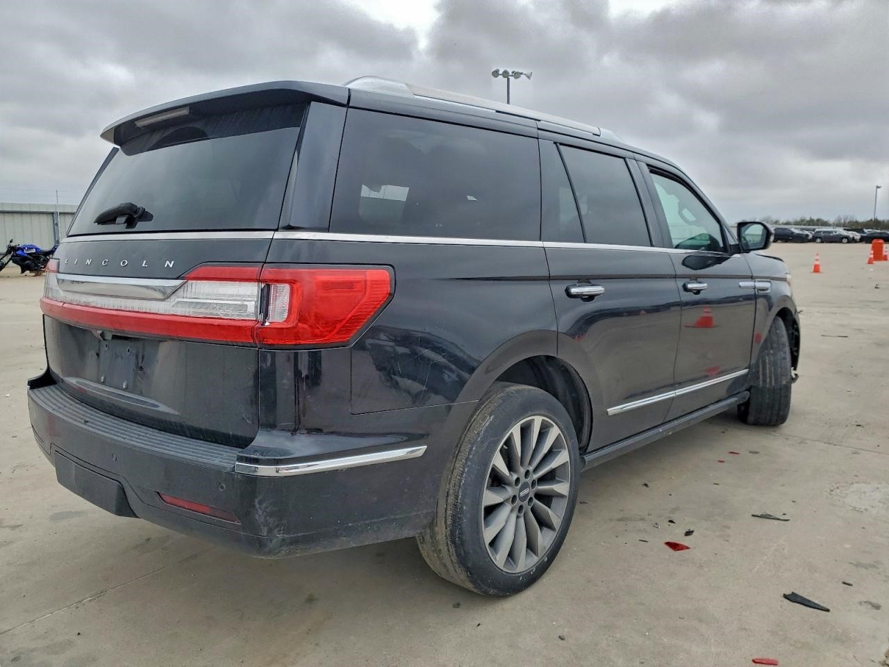 https://f005.backblazeb2.com/file/img-partshotlines-com/Inventory/EX881/Vehicle/12149_07.jpg