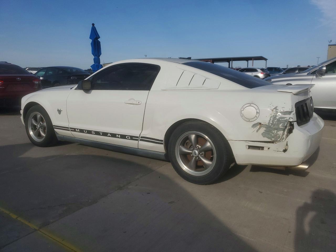https://f005.backblazeb2.com/file/img-partshotlines-com/Inventory/EX881/Vehicle/12328_02.jpg