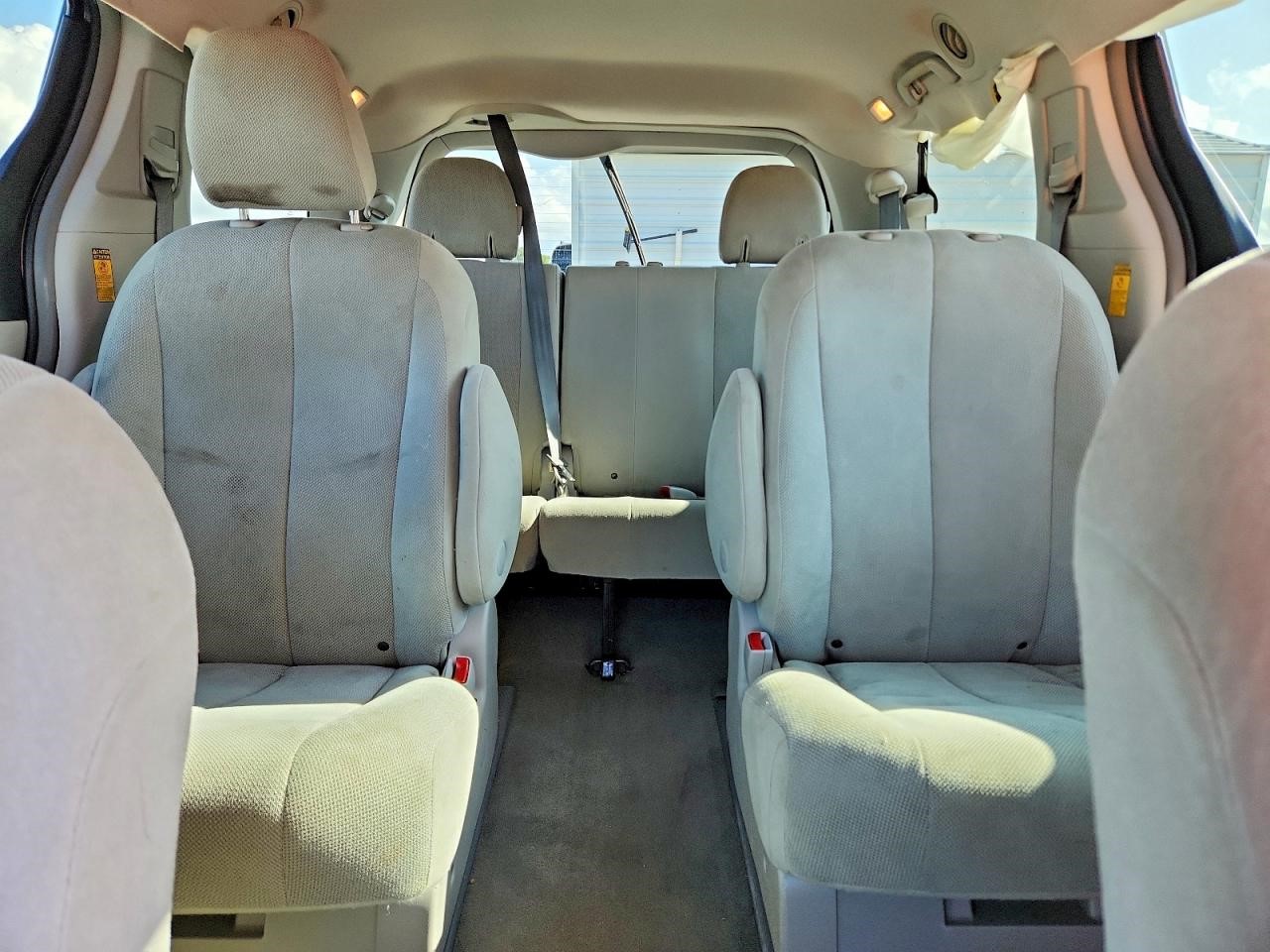 https://f005.backblazeb2.com/file/img-partshotlines-com/Inventory/EX881/Vehicle/12388_02.jpg