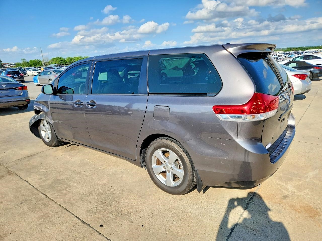 https://f005.backblazeb2.com/file/img-partshotlines-com/Inventory/EX881/Vehicle/12388_06.jpg