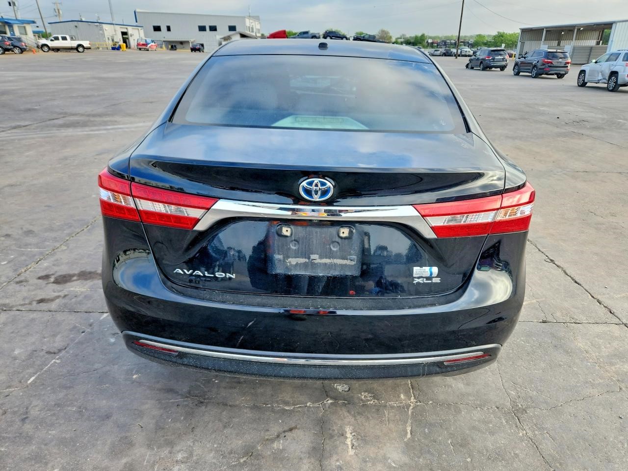 https://f005.backblazeb2.com/file/img-partshotlines-com/Inventory/EX881/Vehicle/12412_02.jpg