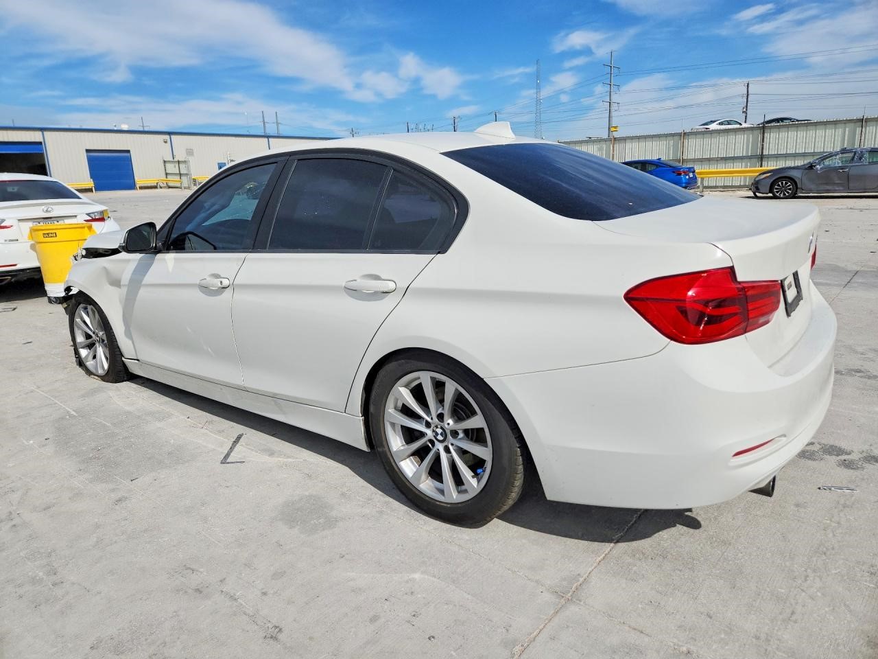https://f005.backblazeb2.com/file/img-partshotlines-com/Inventory/EX881/Vehicle/12496_01.jpg