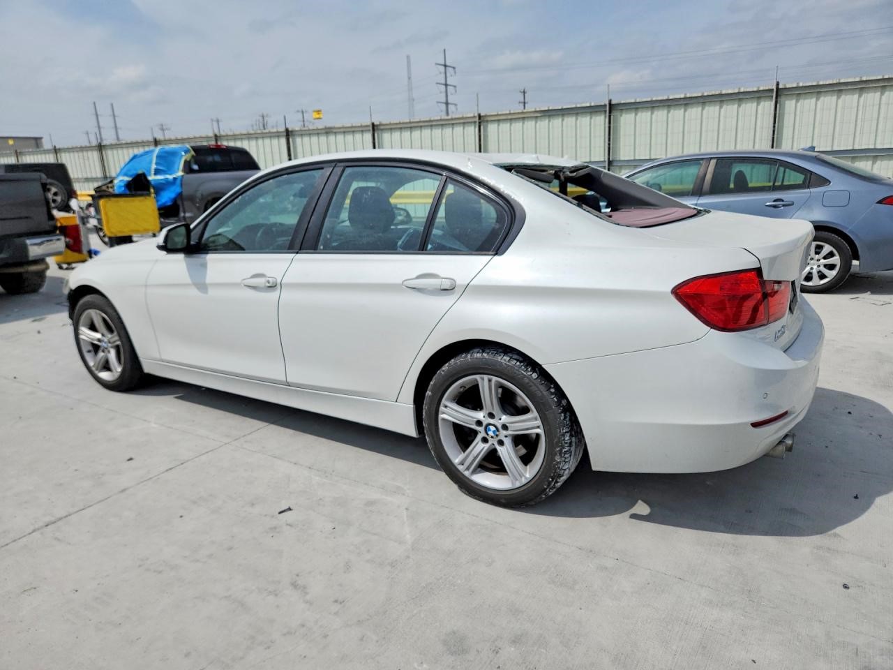 https://f005.backblazeb2.com/file/img-partshotlines-com/Inventory/EX881/Vehicle/12504_01.jpg